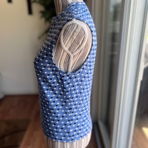 ST. JOHN Top - Picture 2 of 6